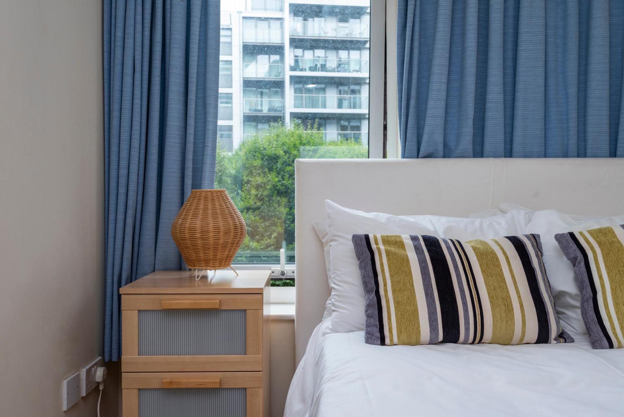 Battersea Power Station Apartment Londra Esterno foto